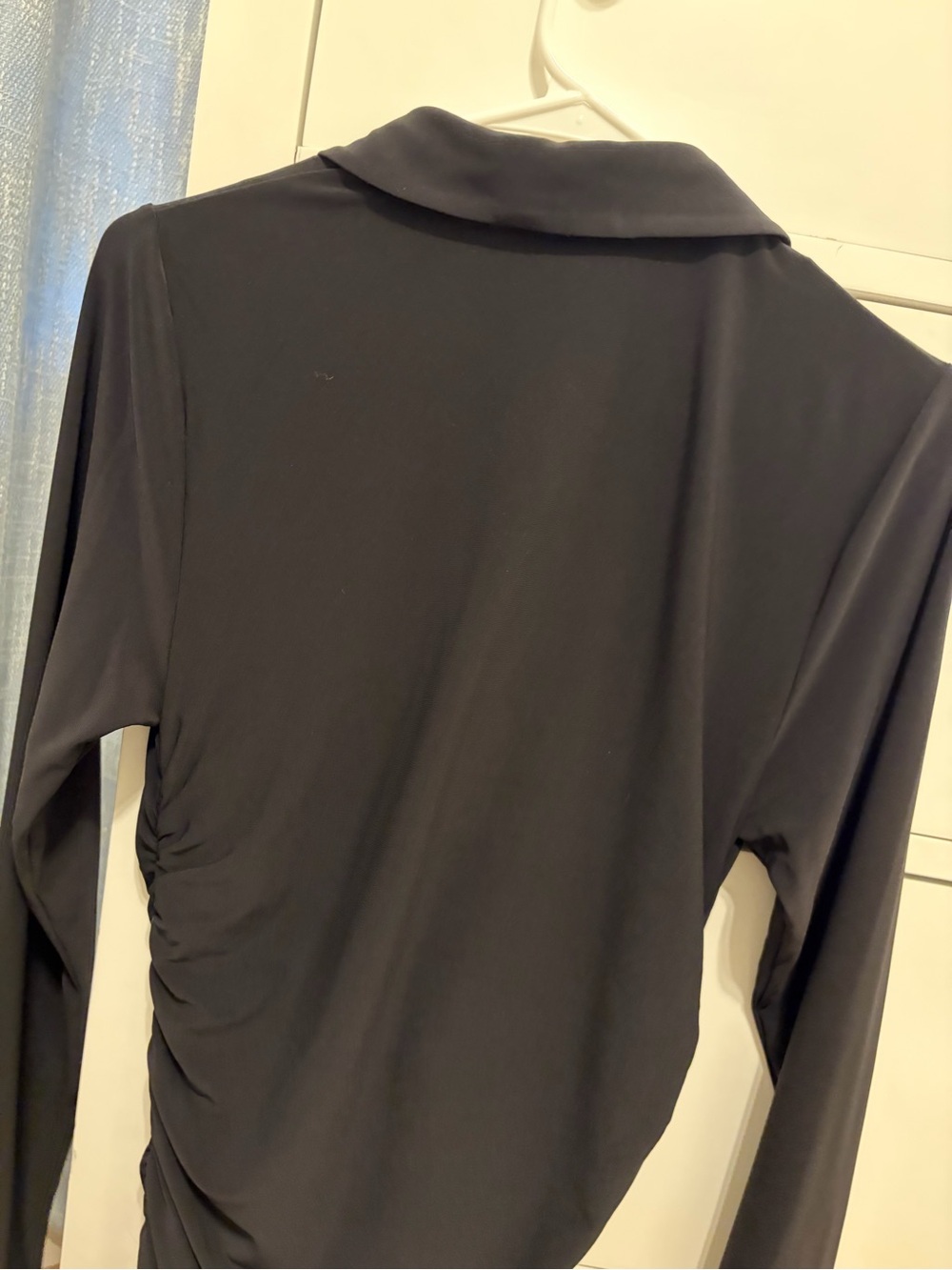 Express Black Ruched Button-Front Collared Top M - Picture 3 of 3